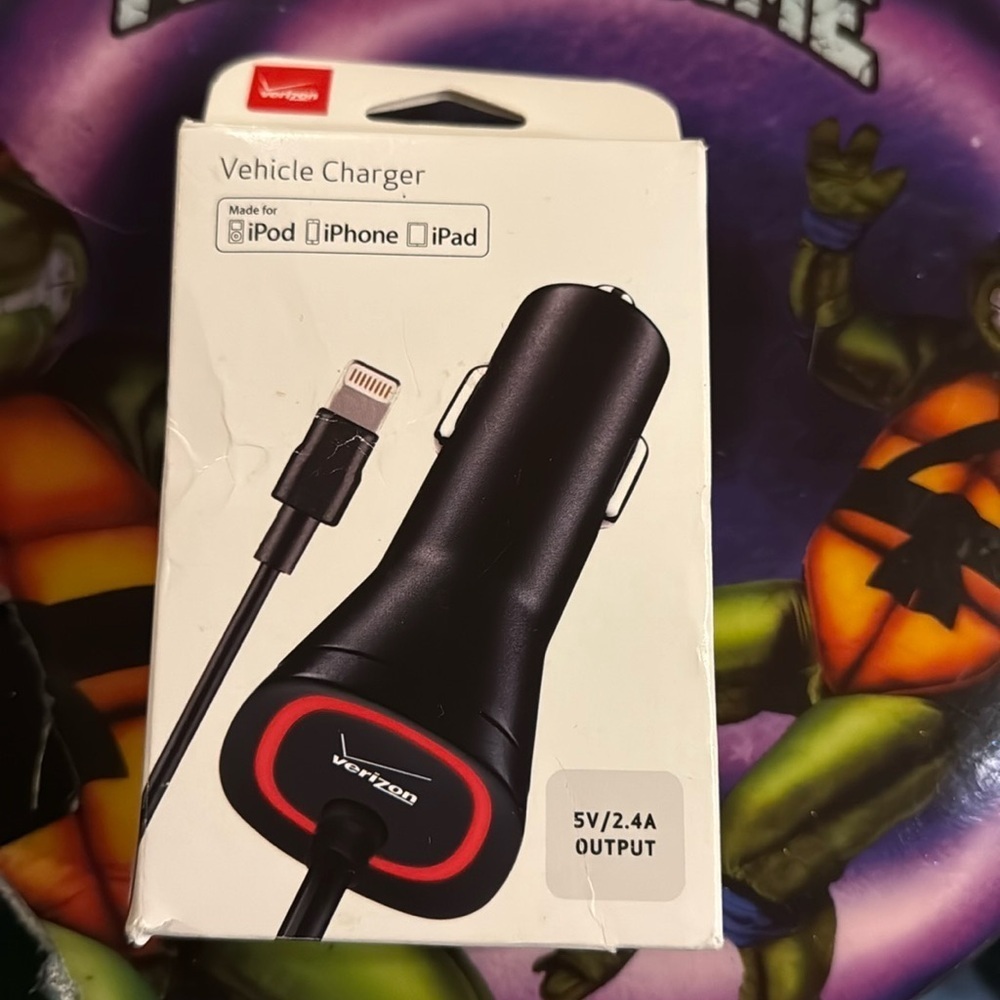 Black Car Charger for iPhone and iPad 30.00